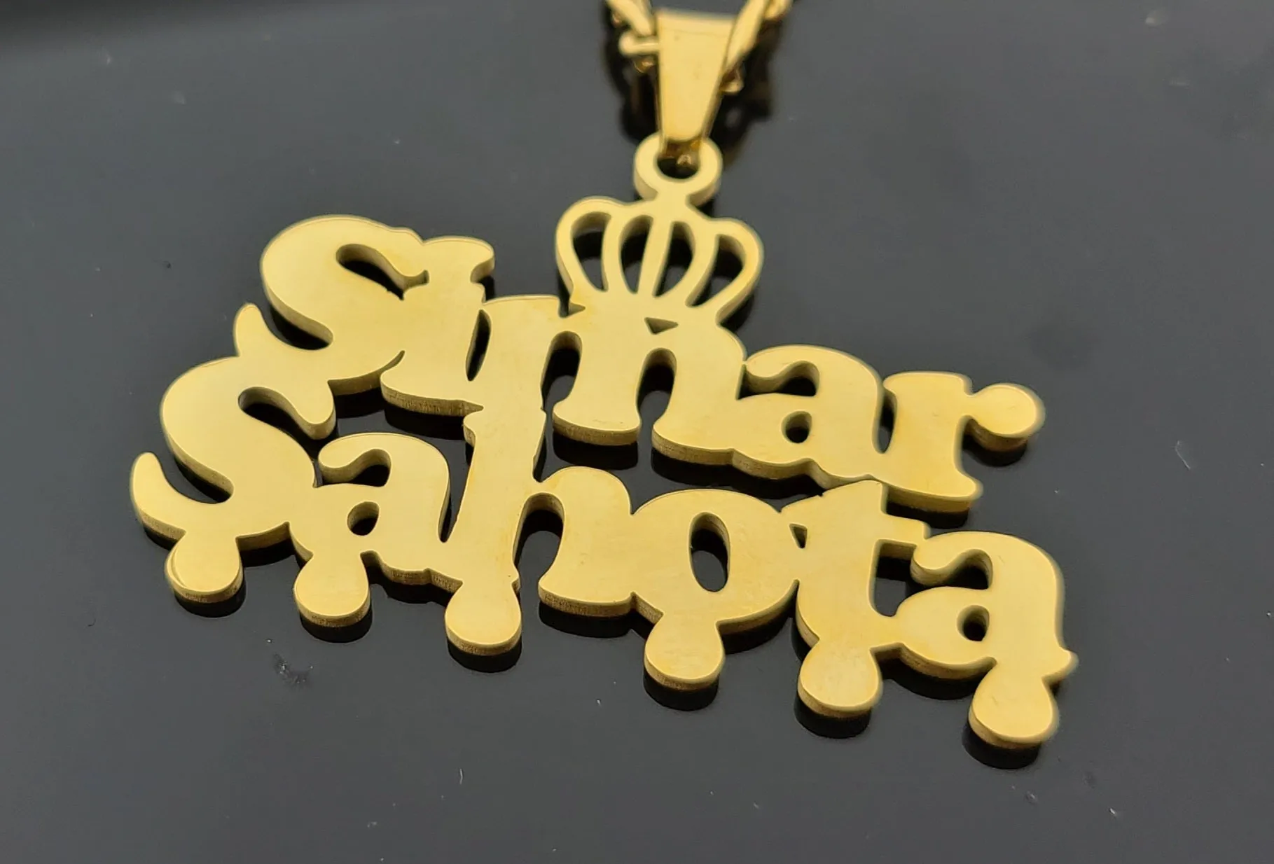 Custom Name Pendant With Crown Style 14