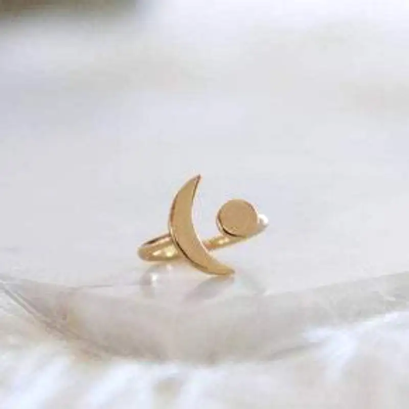 Gold Moon, Crescent Ring