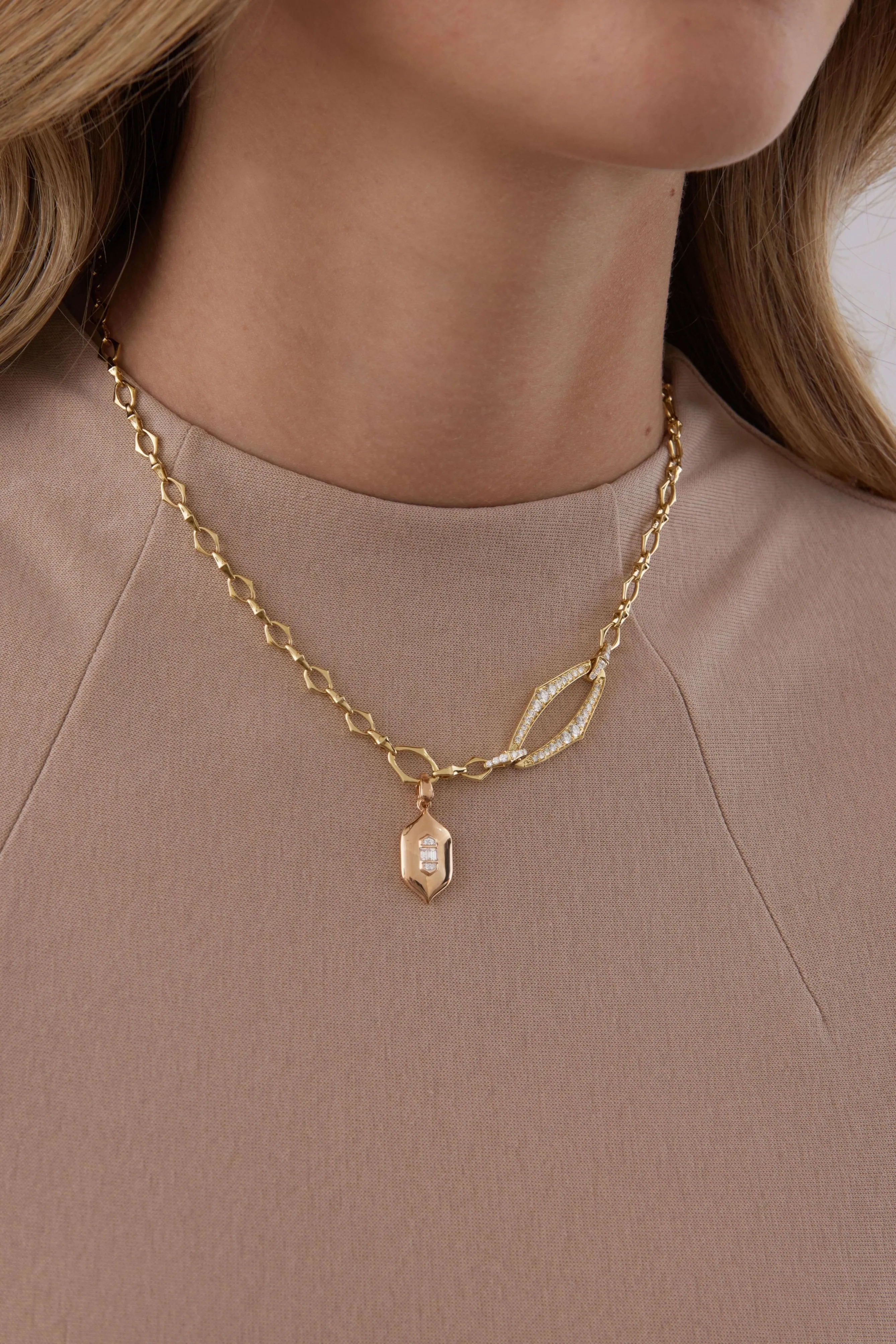 Lucia Outline Gold Necklace