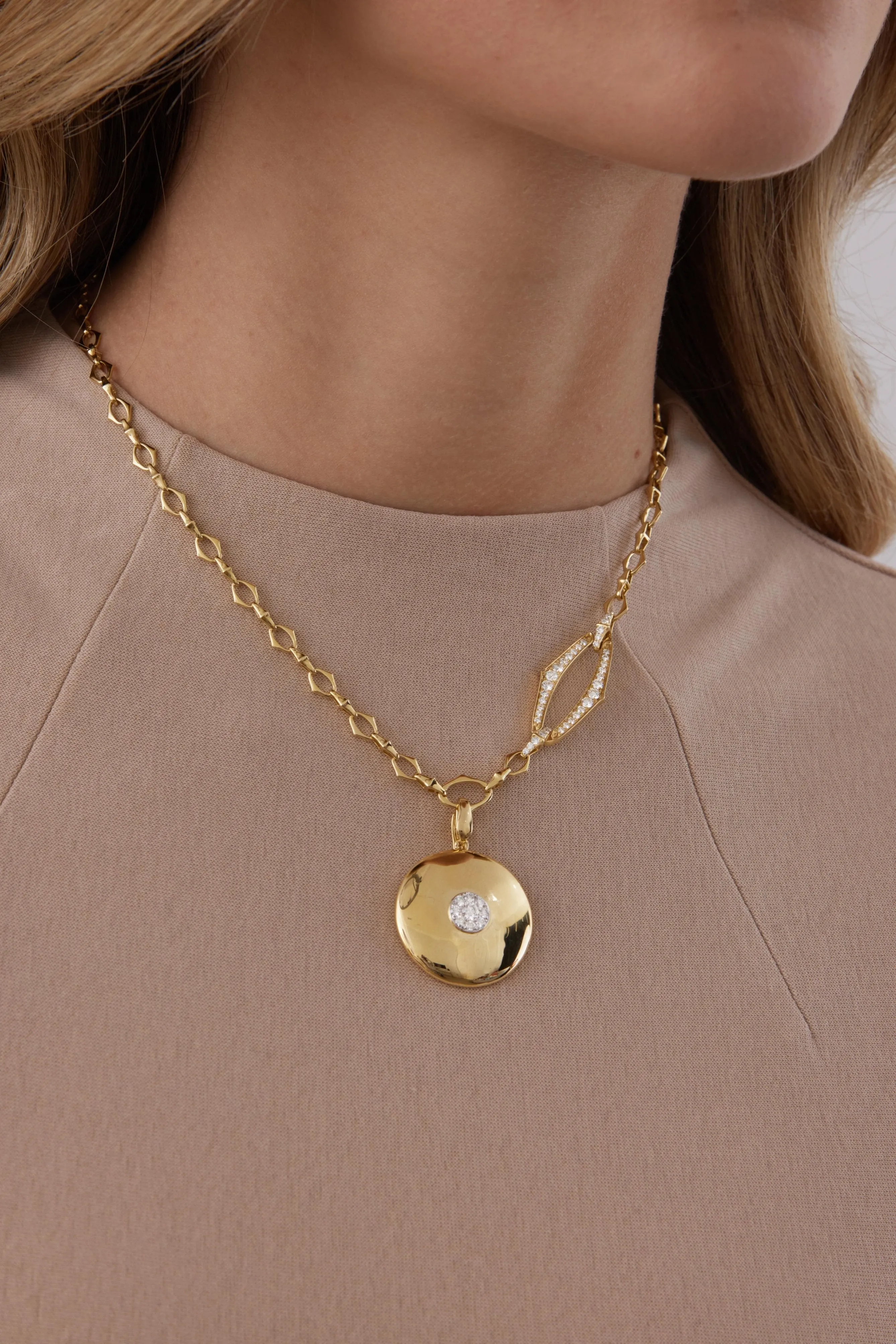 Lucia Outline Gold Necklace