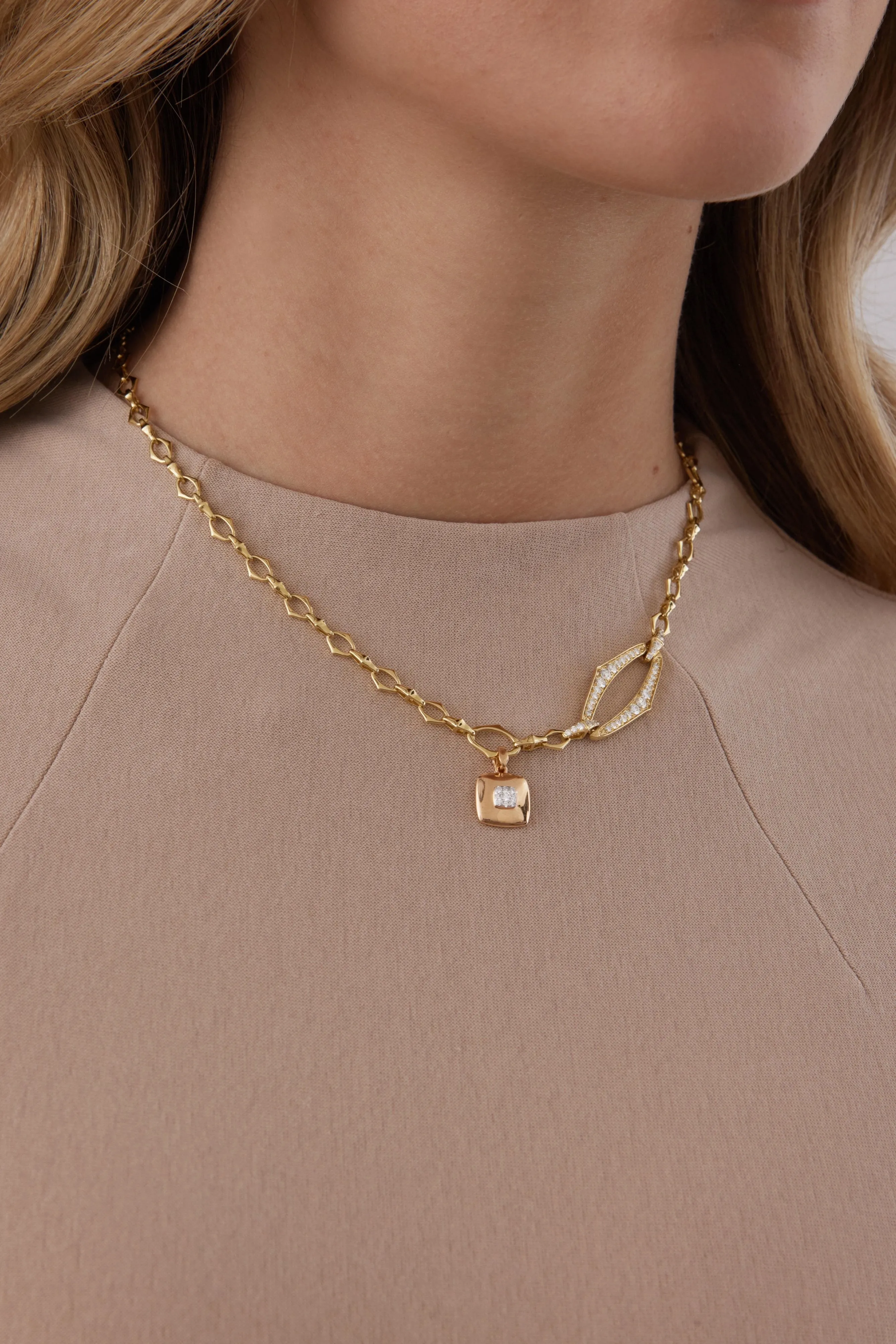 Lucia Outline Gold Necklace