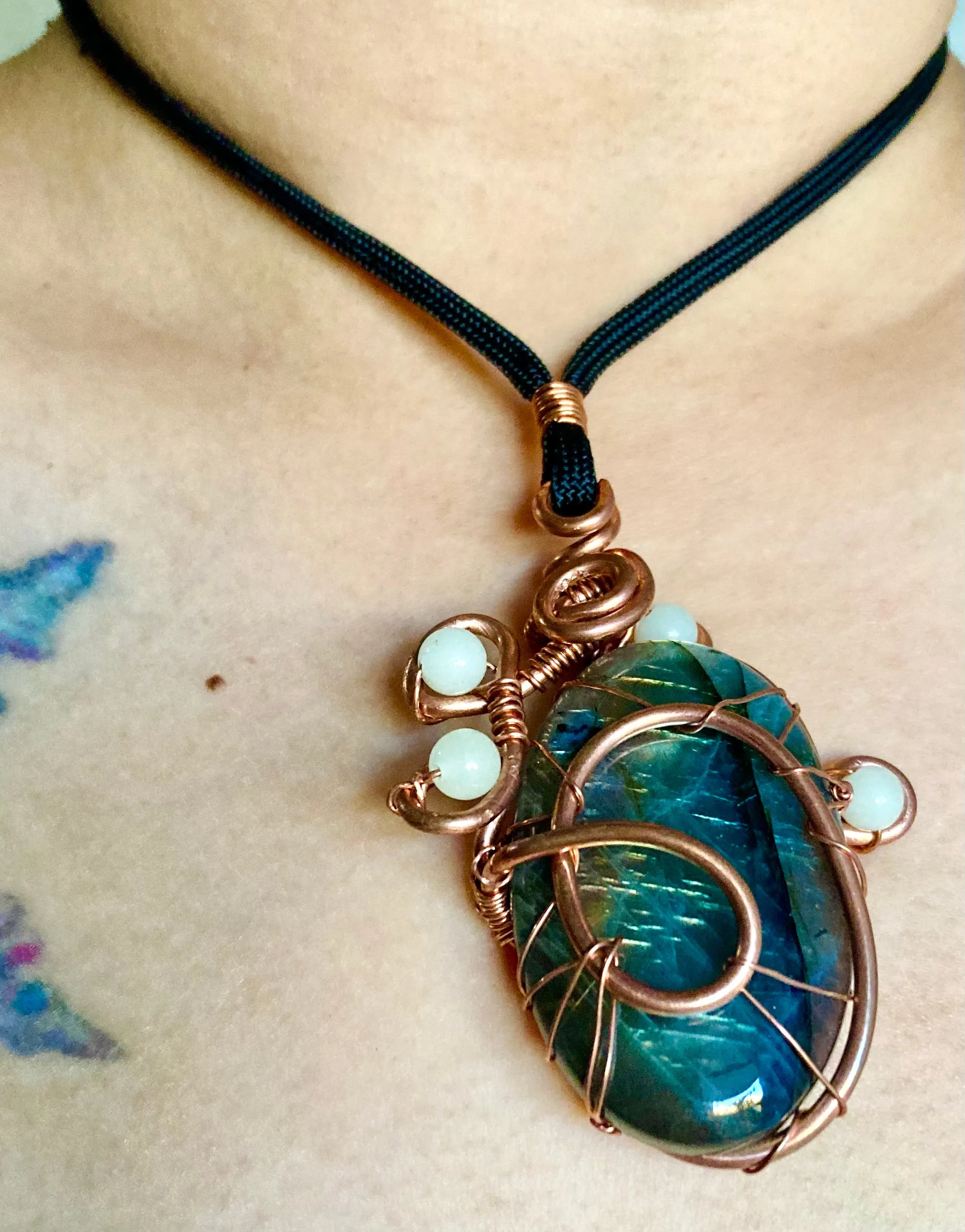 Luminous Labradorite Pendant