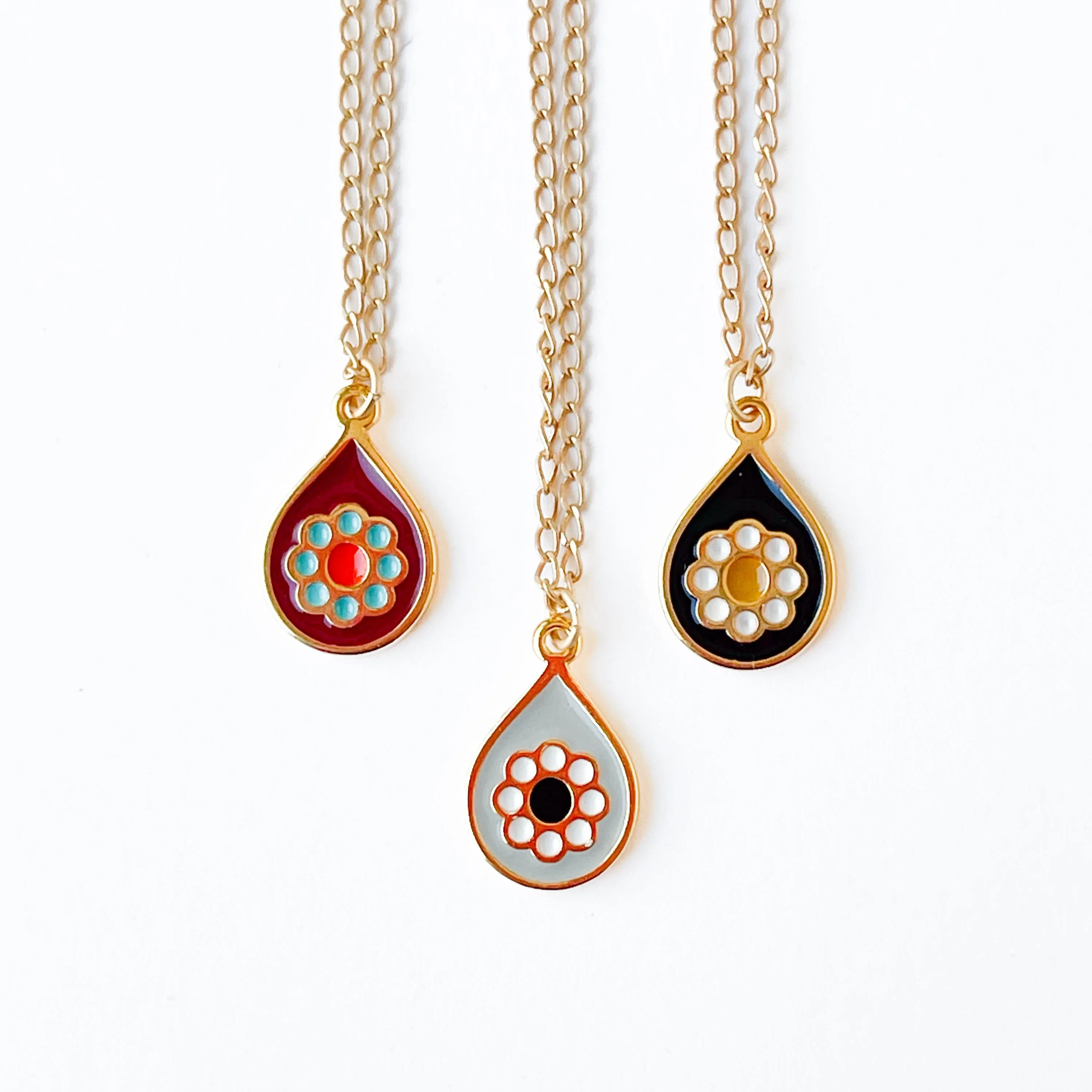 Small Retro Boho Pendant Necklace - WS