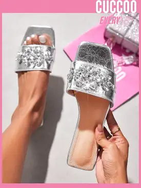 Woman Shoes Fashionable Rhinestone Buckle Flat Sandals For Spring And Summer