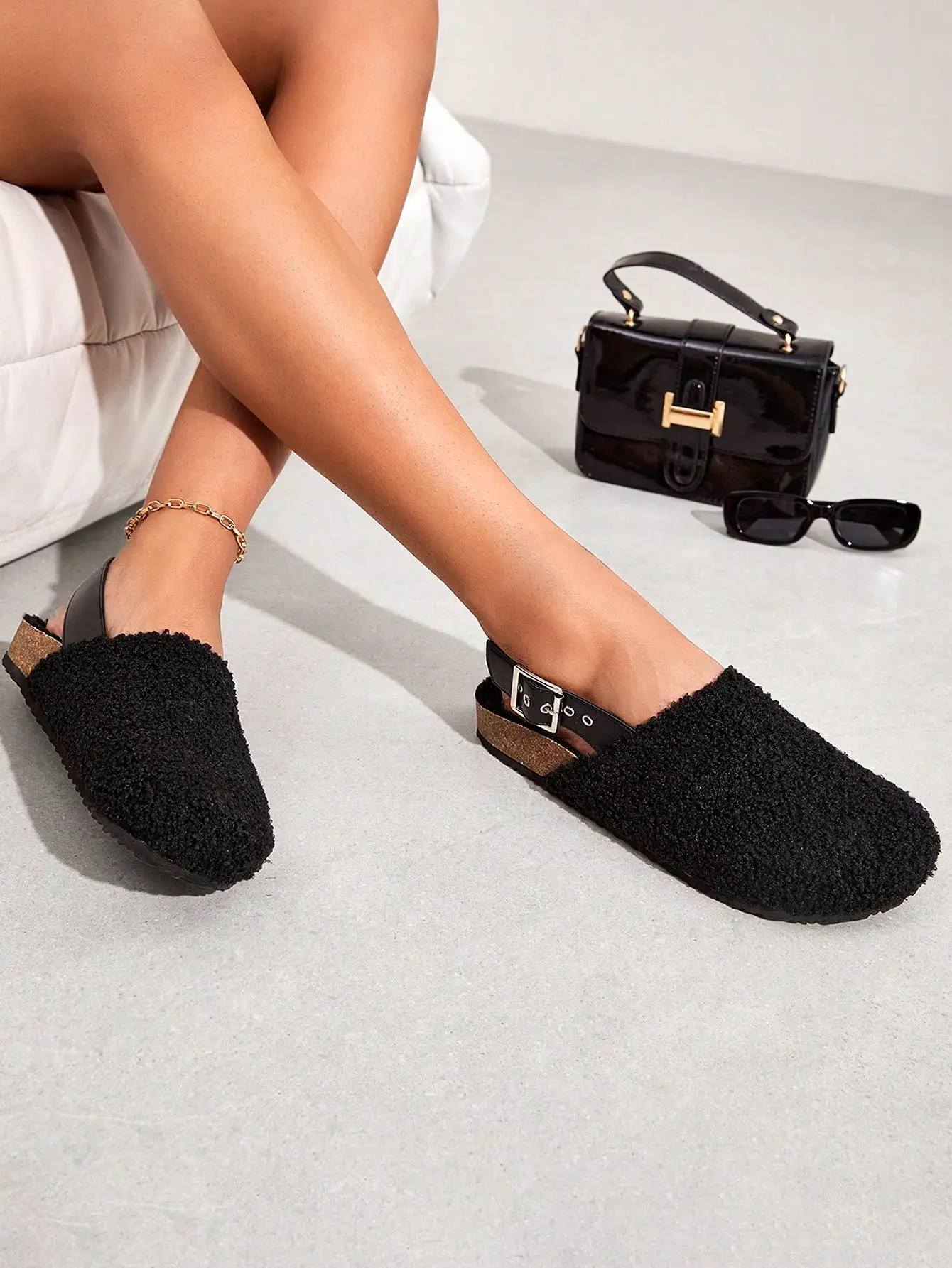 Woman Shoes Solid Outdoor Casual Black Versatile Furry Flat Shoes